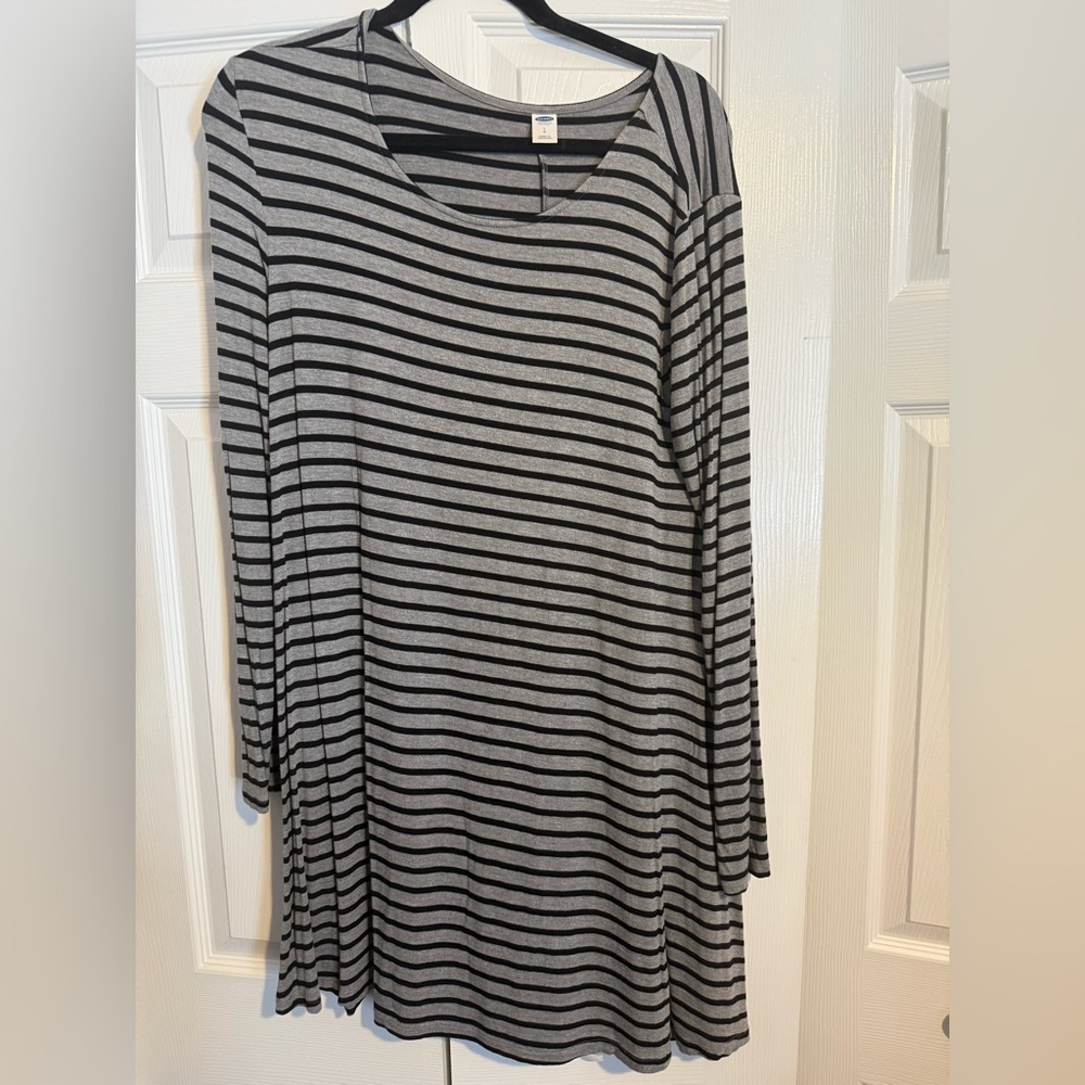 Old Navy Gray and Black Striped Long Sleeve Dress